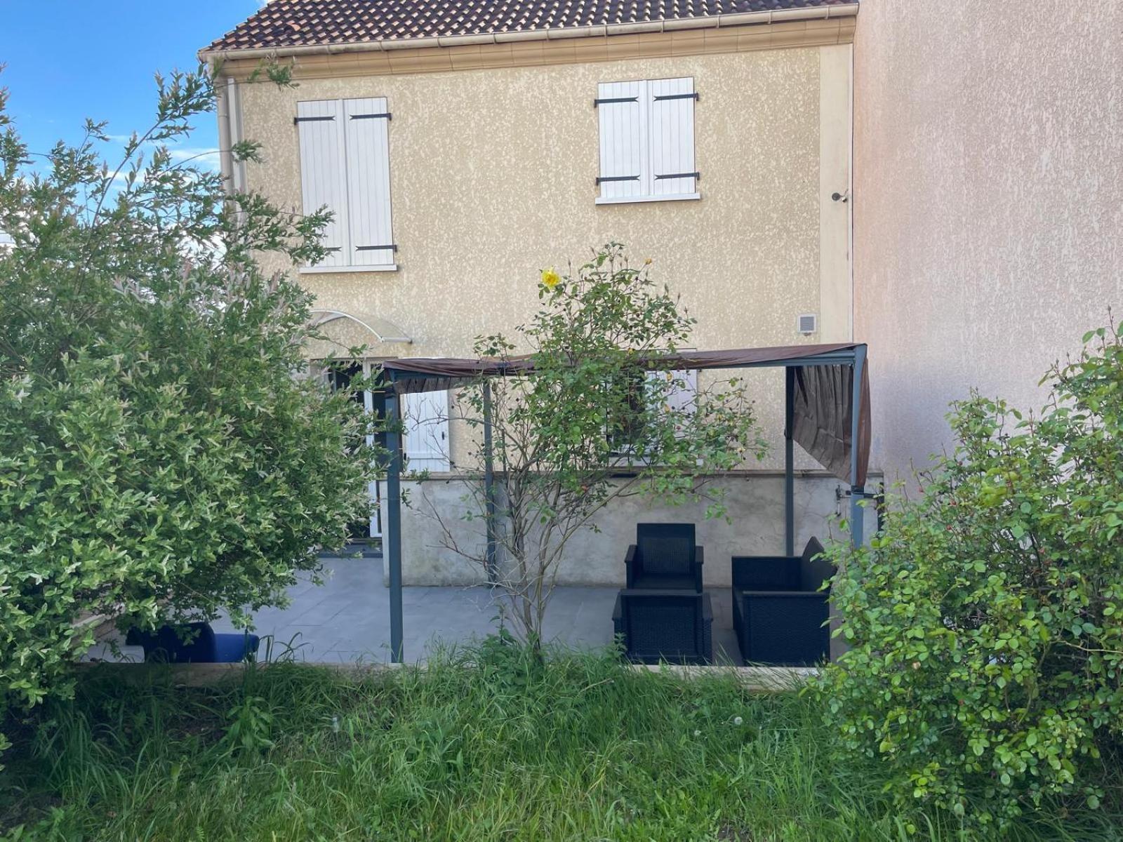 Maison De Caractere A Ballainvilliers Esterno foto